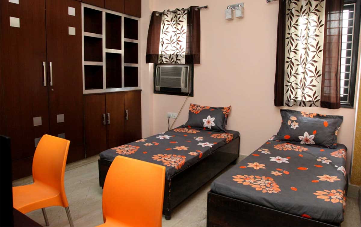 North Campus Girls PG